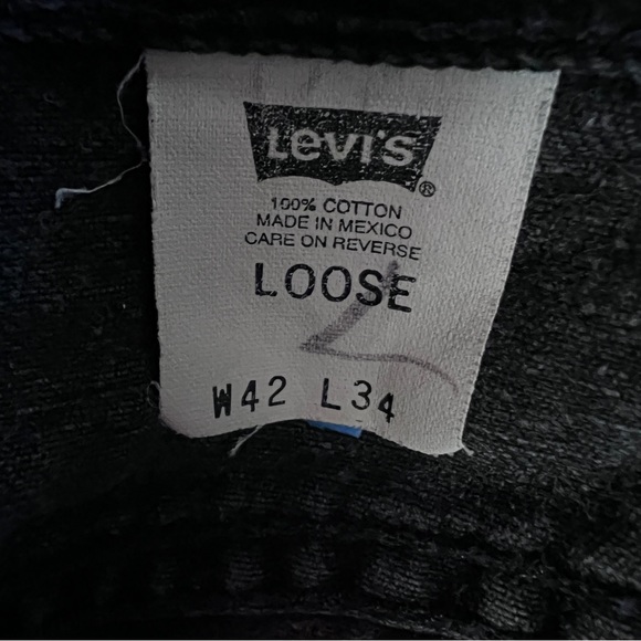 Vintage Men’s Levi’s 545. 42x34 Loose Fit. Distressed Jeans - Picture 3 of 9